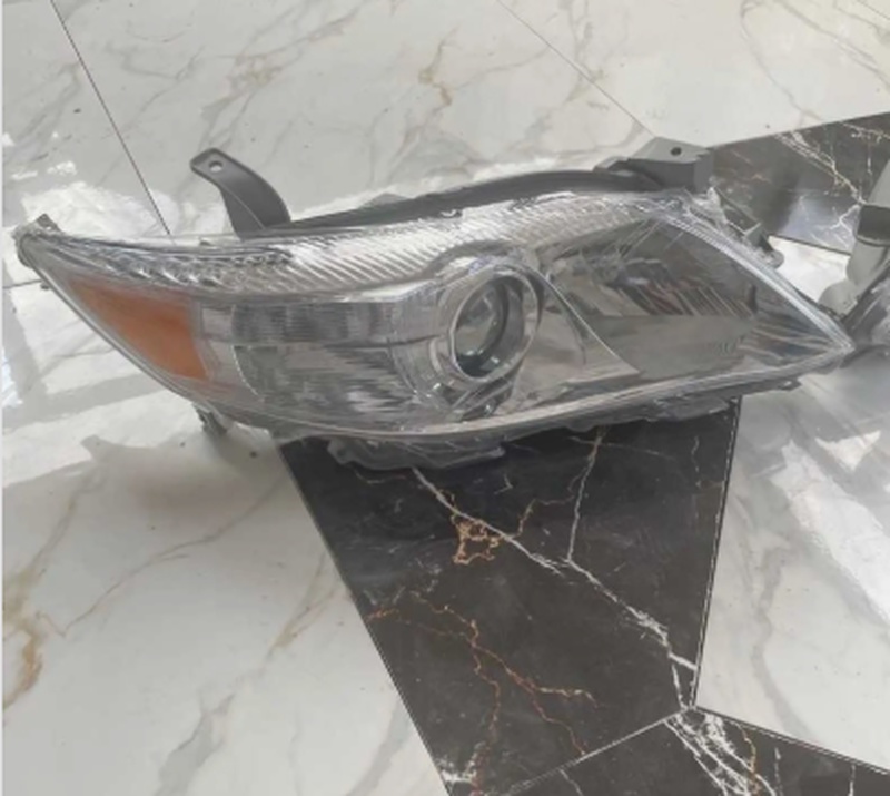 Передняя правая фара depo от Toyota Camry 2